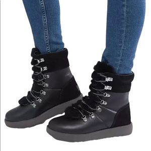 UGG Women’s Black Waterproof Viki Boots. Size: 6